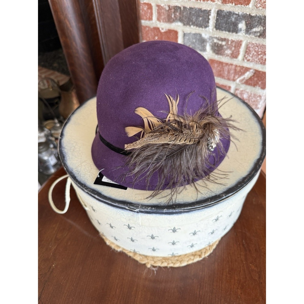 Callanan Chapeau Preta Porter Women's OS Purple Wool Feathers Fedora Hat